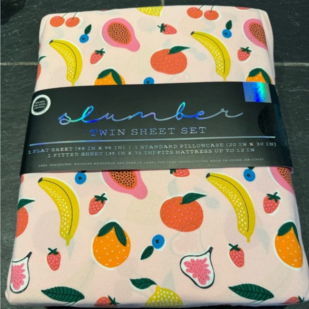 SUPER SOFT, SUPER CUTE sheet set! Add some fun and comfort to your bedroom🍒🍊🍍